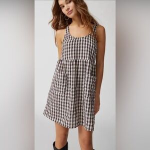 Urban outfitters melly gingham mini dress size small